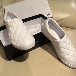 Nine West white leather slip on size 9 like new